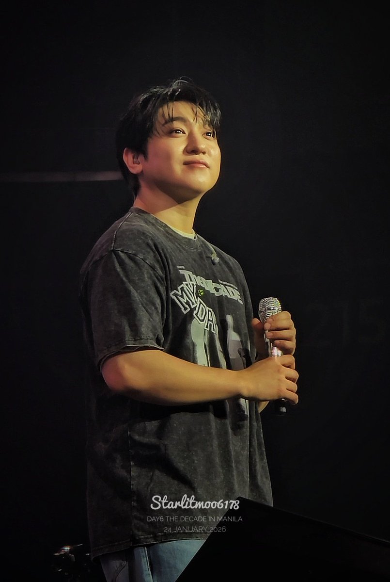 [240126] #성진 When his eyes sparkle like a galaxy of stars, it feels like hope is standing right in front of me 🥹🤍

#DAY6 #DAY6inManila #The_DECADE_MANILA #데이식스