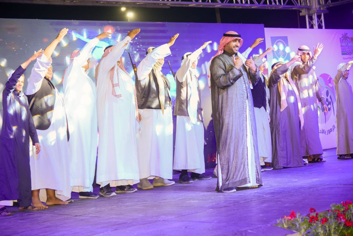 SModhi's tweet image. أشتاق لكرنفال الزهور…
لتلك اللحظة التي يلتقي فيها الفن بالجمهور،
وتتحول المشاركة إلى ذكرى لا تُنسى. 🌸

بعض اللقطات من مشاركتي التي أعتز بها

#صابر_المضحي