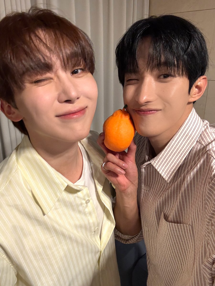 pledis_17's tweet image. [17'S]
260125 #레코드딜리버리

#DxS #도겸X승관
#SEVENTEEN #세븐틴