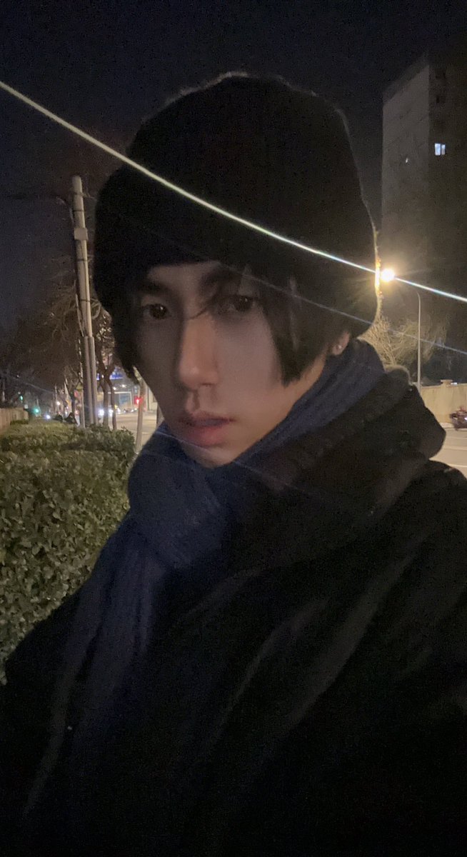 douxpang's tweet photo. 三年之期已到 回北京待了几天 https://t.co/8QRctPzG6Z