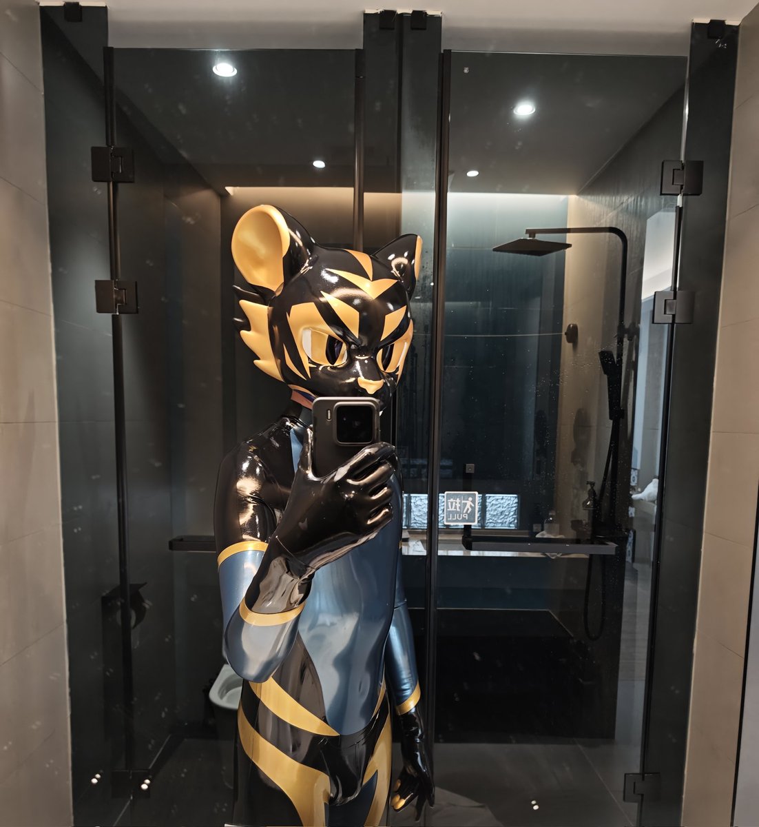 Hi，好久不见！
2.0来了 ～
想我了么？😉