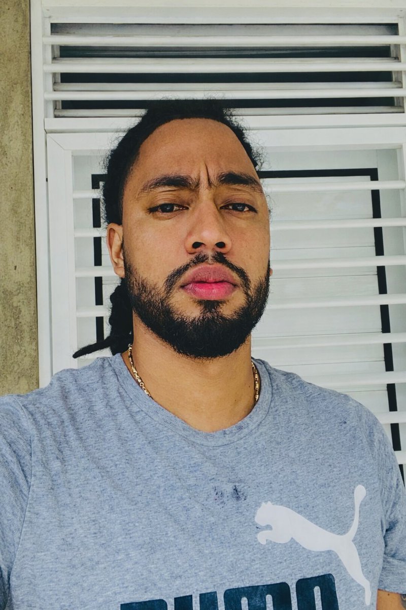 🧔🏽‍♂️