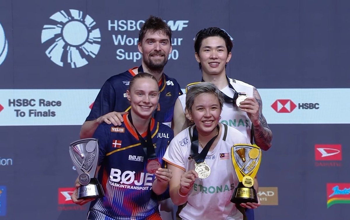 theone_xyz's tweet photo. • Mixed Doubles 🏸 •

🥇🇲🇾
Chen Tang Jie & Toh Ee Wei 

🥈🇩🇰
Mathias Christiansen & Alexandra Bøje

Such a wonderful & powerful comeback from the world champions 🫡. First title of the year ✅. More to come, rest well now Chentoh ✨

Congrats to the medalists 🎊

#IndonesiaMasters2026