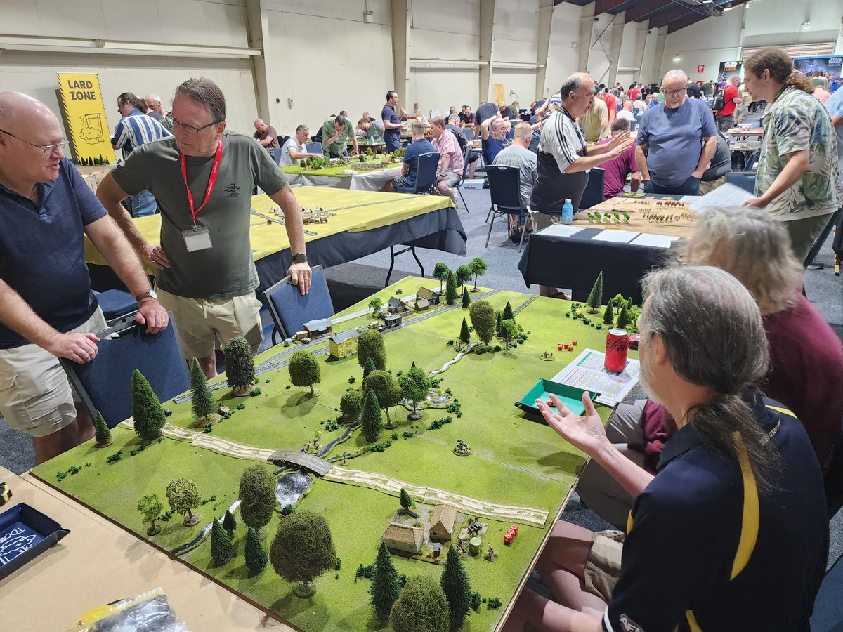 BenFiene's tweet photo. Well, Cancon Lard Zone is a wrap. Running my O Group 'Last Train to Krupki' game was great fun. In both games the Soviets kept the pressure up, but were unable to bypass the German blocking position. Thanks to MJ, Tim, Martin, Jeremy, and everyone else wo played. #spreadthelard https://t.co/a9Ve2BbKBL