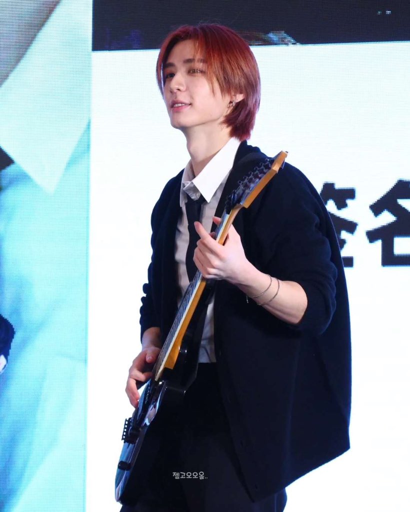 angel 🍒 tweet media