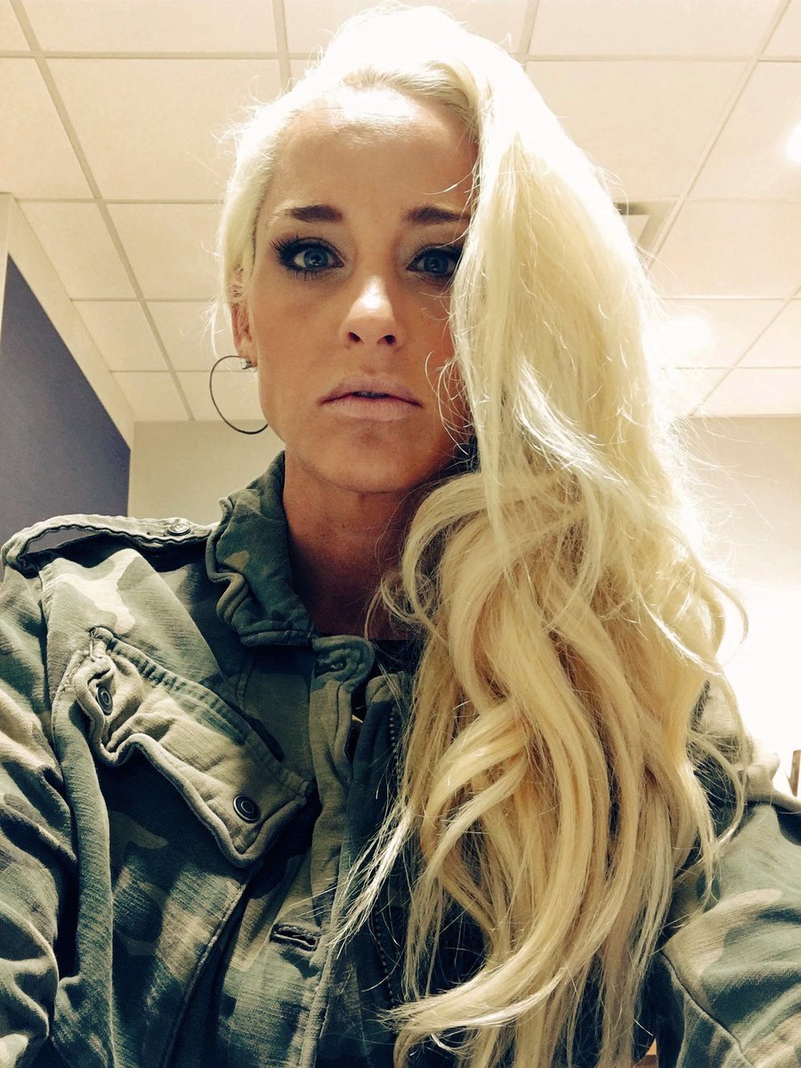 Chupacabra_01's tweet image. 🎂Happy Birthday to Michelle McCool! @McCoolMichelleL #LayCool #WWE #MichelleMcCool #WWEHOF #NXT #ECW #NWA #WCW #TNA #ROH #AEW #MLW #LuchaLibreAAA #CMLL #NJPW #ProWrestlingNoah #AJPW
