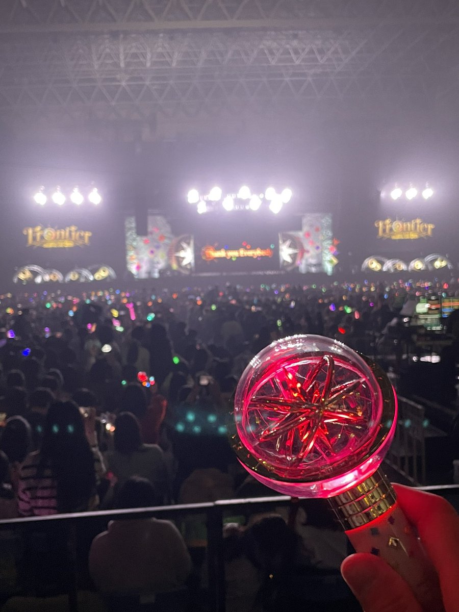 rok_duckman's tweet photo. なんと！！
セカライに行ってきました。 https://t.co/ygKkaRpHm4