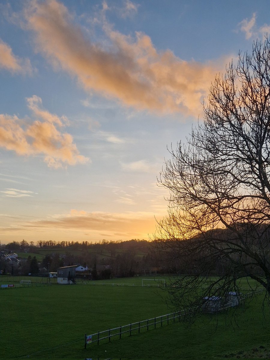 A Decorators Life tweet media