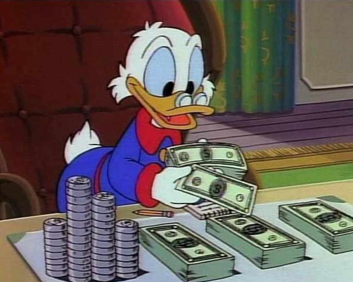 En_jupiter_'s tweet image. Antes quería ser una princesa disney ahora quiero ser rico McPato