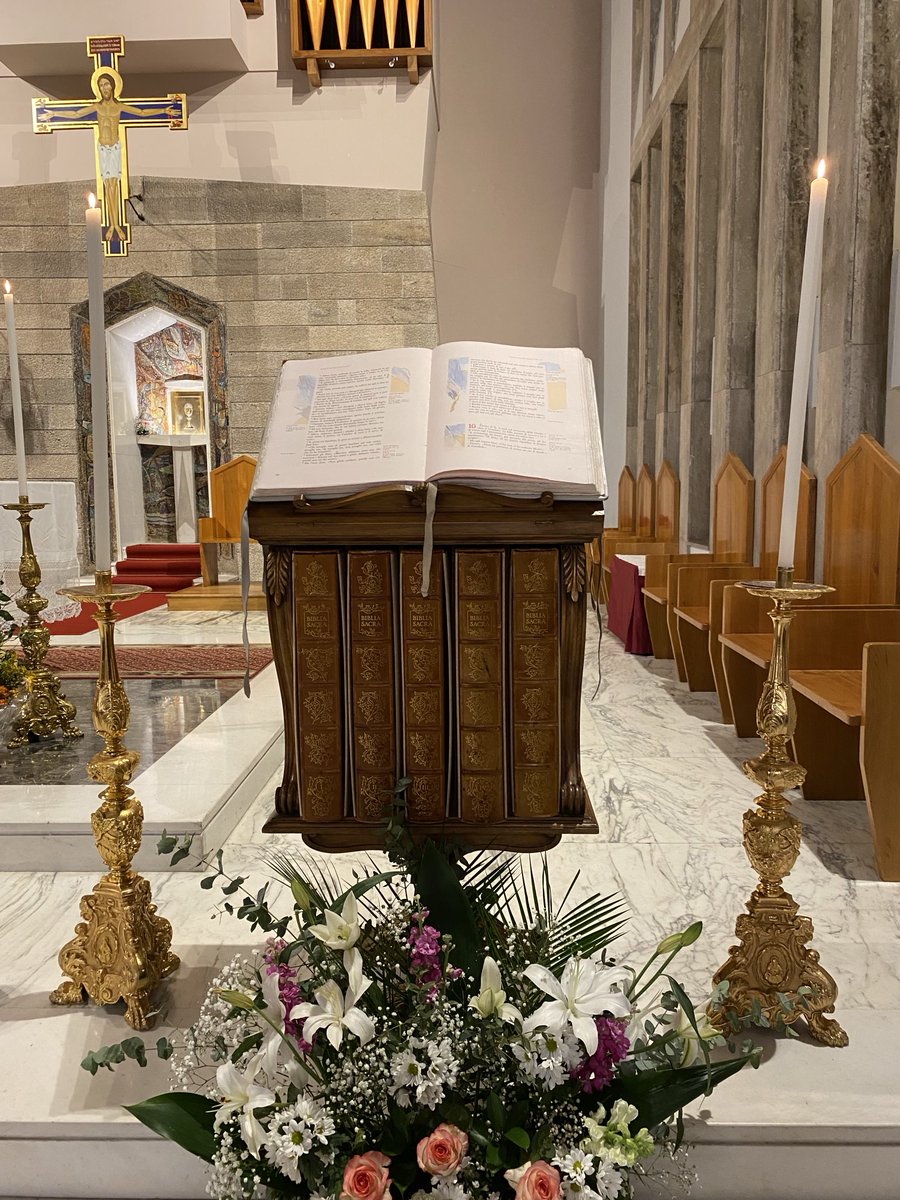 “Vi lascio la Pace, vi do la mia Pace!”

Buongiorno a voi, Gente che tace!

Il trionfo del “Principe di Pace”
porrà fine a voi, re de la guera,
e con Lui, n’quel Regno che oggi tace,
s’investirà per una Pace vera;
se faran falci del ferro armato:
grano no sangue verá seminato!