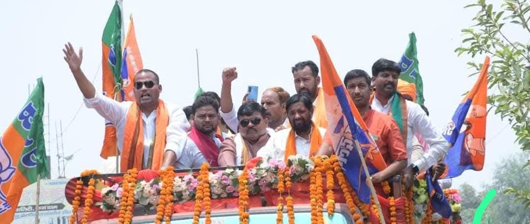 मधुर वक्ता, नशामुक्त आंदोलन के सूत्रधार मा० <a href="/mp_kaushal/">Kaushal Kishore</a> जी पूर्व केंद्रीय राज्यमंत्री एवं पूर्व सांसद मोहनलालगंज(लखनऊ) आपको जन्मदिवस पर हार्दिक बधाई एवं अन्नत शुभकामनाएं।
