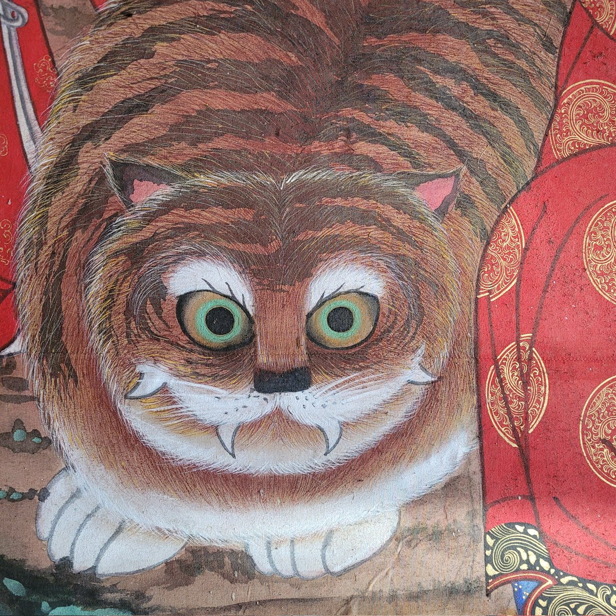 kala_agaru's tweet image. 오늘 간 절에서 본 산신탱 호랑이...
니가 무슨 산을 지킨다고...그냥 아랫목에서 식빵이나 구워 ㅠㅠ