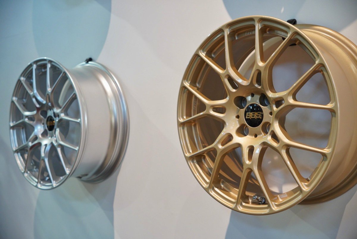 performance_fac's tweet photo. ABARTH500/595/695専用設計の鍛造ホイール
GRU IS701 

展示ラインナップにゴールドを追加しました♪

当店ではダイヤモンドシルバーとゴールドの2種類を展示中💁🏻‍♂️

こだわりのMADE in JAPAN鍛造ホイールをぜひご覧ください！ https://t.co/tOZZI8d70d