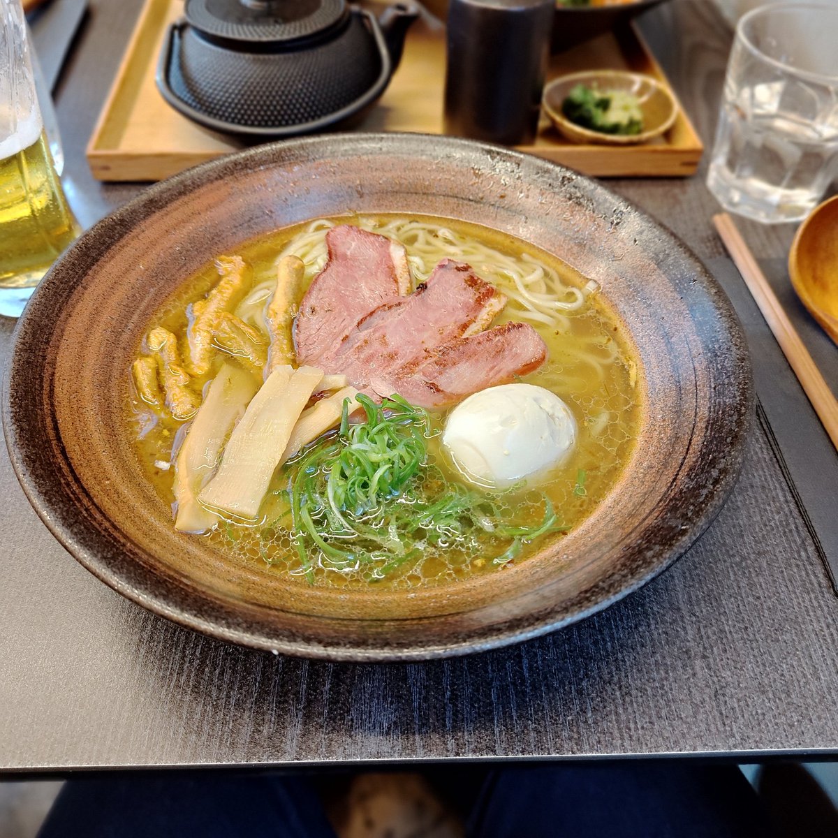 SovereignEmDash's tweet image. Anyway my games and merch were disappointing but I have had some fire food this trip and hung out with my buddy