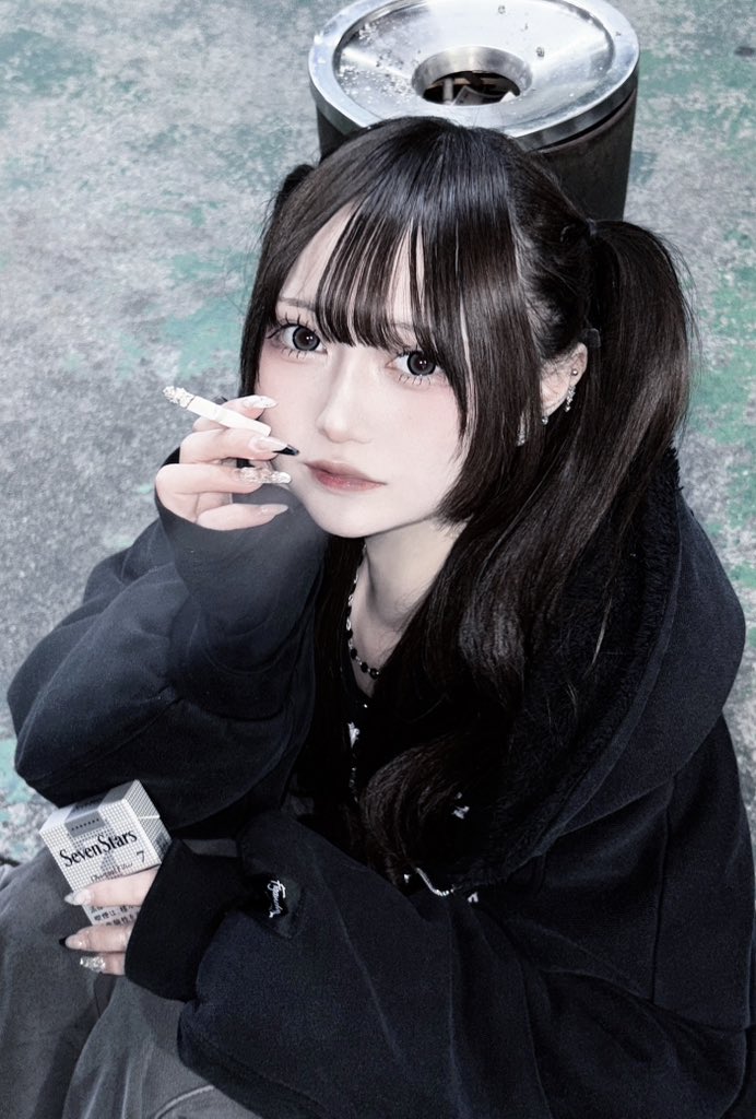 yumx_2cha's tweet photo. 喫煙者 https://t.co/U2j4ZGNw2X
