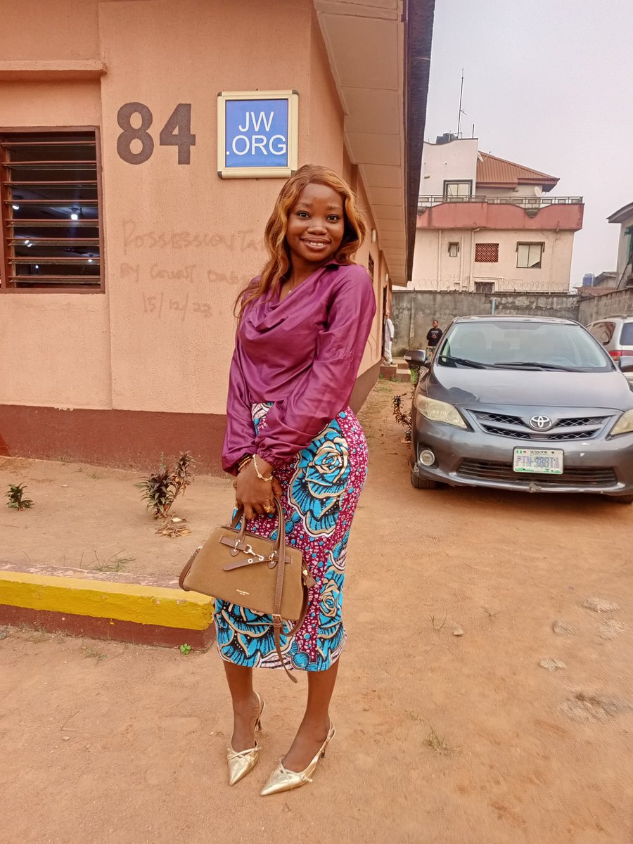 okerezi Annie tweet media