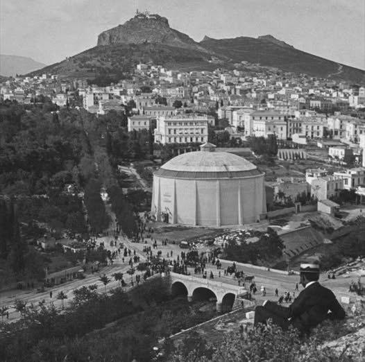 Luna Lovegood 🧝🏻‍♀️🍂⛈️ tweet media