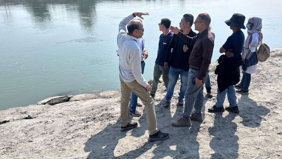 NeriwalmT's tweet photo. Applying learnings on #Flood Risk Decision Support System hands-on as participants map flood hazard &amp; vulnerability at #Majuli driven by IHE Delft &amp; NERIWALM under India-EU Water Initiative. @EU_in_India @EU_Partnerships @DoWRRDGR_MoJS  @BMZ_Bund  @giz_gmbh @ihedelft https://t.co/EZmlT9zYw6