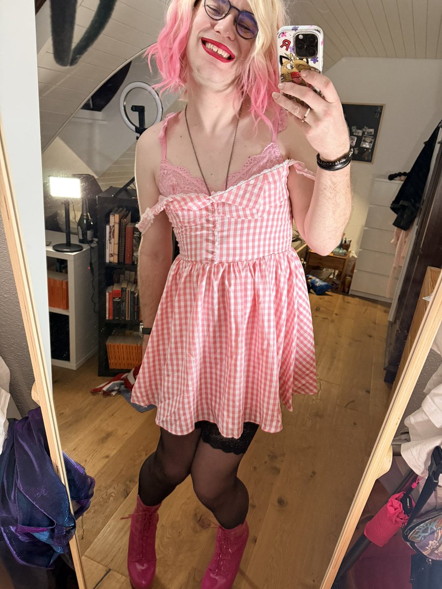 Sis_Anna96's tweet photo. I loveeeeeee this Dress, just the style, the colors, everything 😍🥰😇 Hope u do too! 

Kisses Anna 😘

#sissy #femboy #lgbt #dress #cute https://t.co/vCwIYc06vU