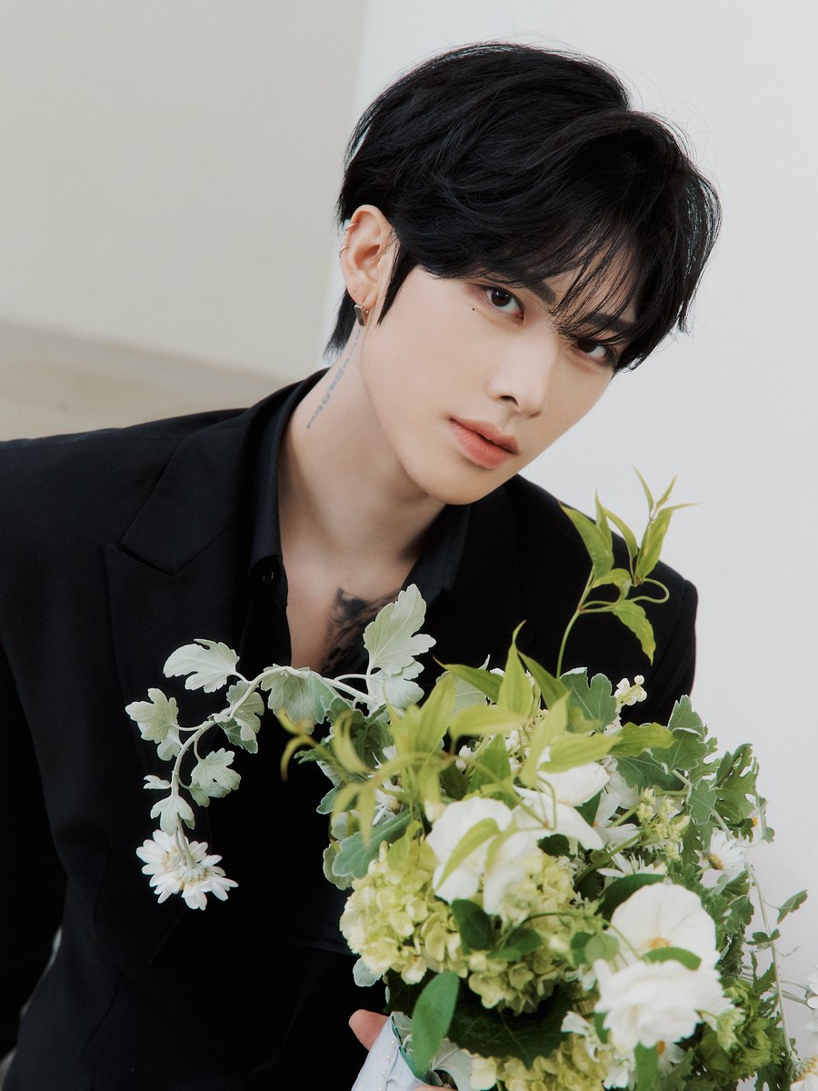 ZB1_official's tweet image. ZEROBASEONE 
Special Limited Album
[𝐑𝐄-𝐅𝐋𝐎𝐖]
 
Concept Photo
#RICKY #리키

💿Pre-Save
zerobaseone.lnk.to/ZB1_REFLOW

2026.02.02 18:00 (KST)
 
#ZEROBASEONE #ZB1 #제로베이스원
#REFLOW