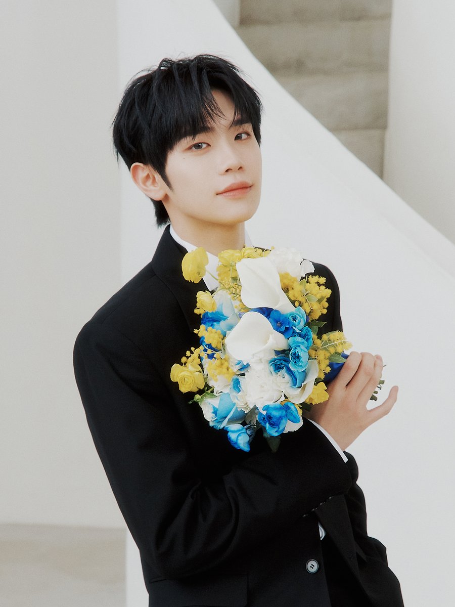 ZB1_official's tweet image. ZEROBASEONE 
Special Limited Album
[𝐑𝐄-𝐅𝐋𝐎𝐖]
 
Concept Photo
#KIMTAERAE #김태래

💿Pre-Save
zerobaseone.lnk.to/ZB1_REFLOW
 
2026.02.02 18:00 (KST)
 
#ZEROBASEONE #ZB1 #제로베이스원
#REFLOW