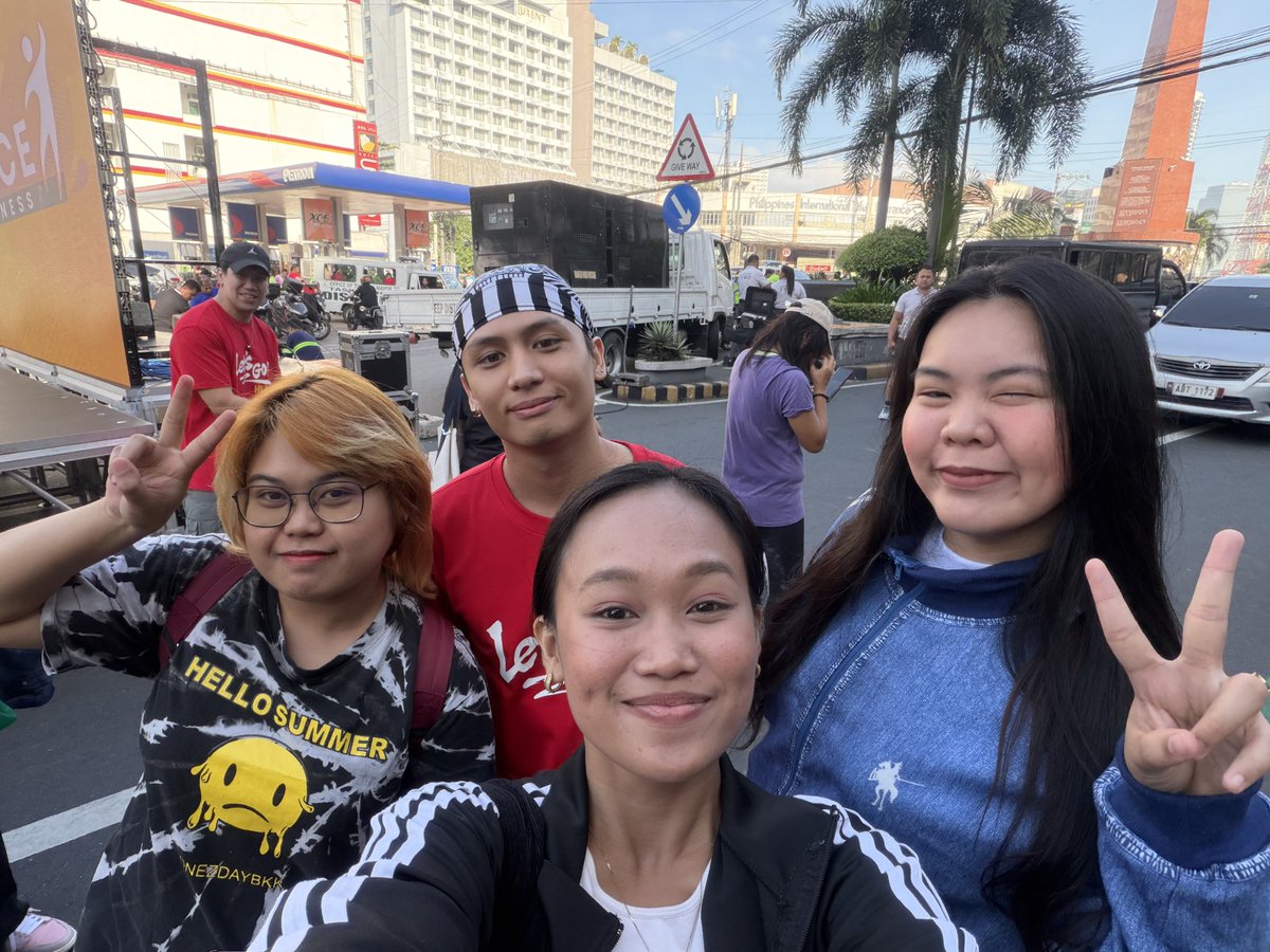 sunkissedorenji's tweet photo. 'di papatalo yung Deck of J syempre ๐คฉ๐คฉ
HLA FITNESS WITH 1STONE
@1stoneOfficial #1stOne
#1stOne_KungSaanSaan #HLACommunity https://t.co/bAeqtqMblZ