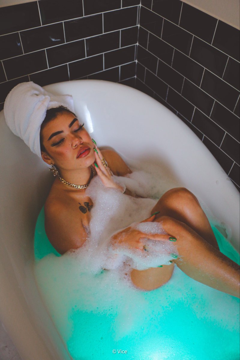 NotteOscuraOff's tweet photo. ᴡᴀᴛᴇʀ - 🧖🏽‍♀️💦

ᴍᴏᴅᴇʟ @/ᴘᴛᴄ.__
ꜱʜᴏᴛ &amp; ᴇᴅɪᴛ ʙʏ @eciVecanem https://t.co/1fLYcZGFds