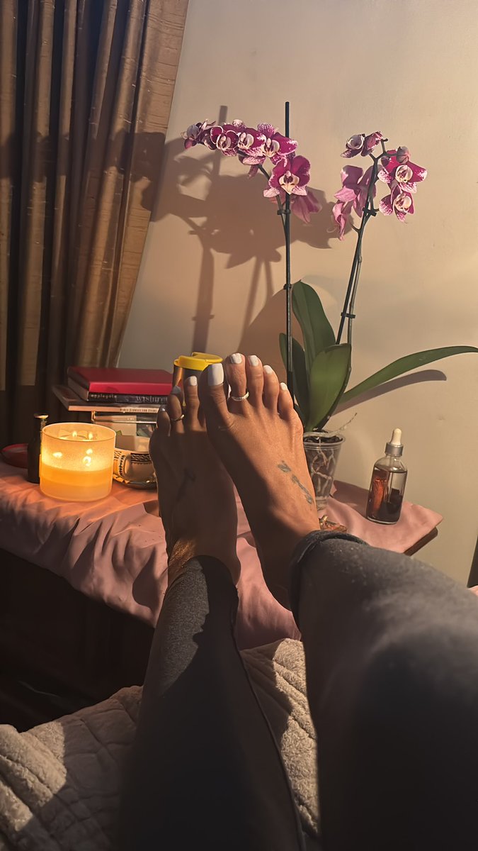 prettyfeetdont's tweet photo. 🪹🪸🌷🪷🪵🍆🍒🧊🍾🏓🪘🔥💫 https://t.co/Lh6asOhWJ1