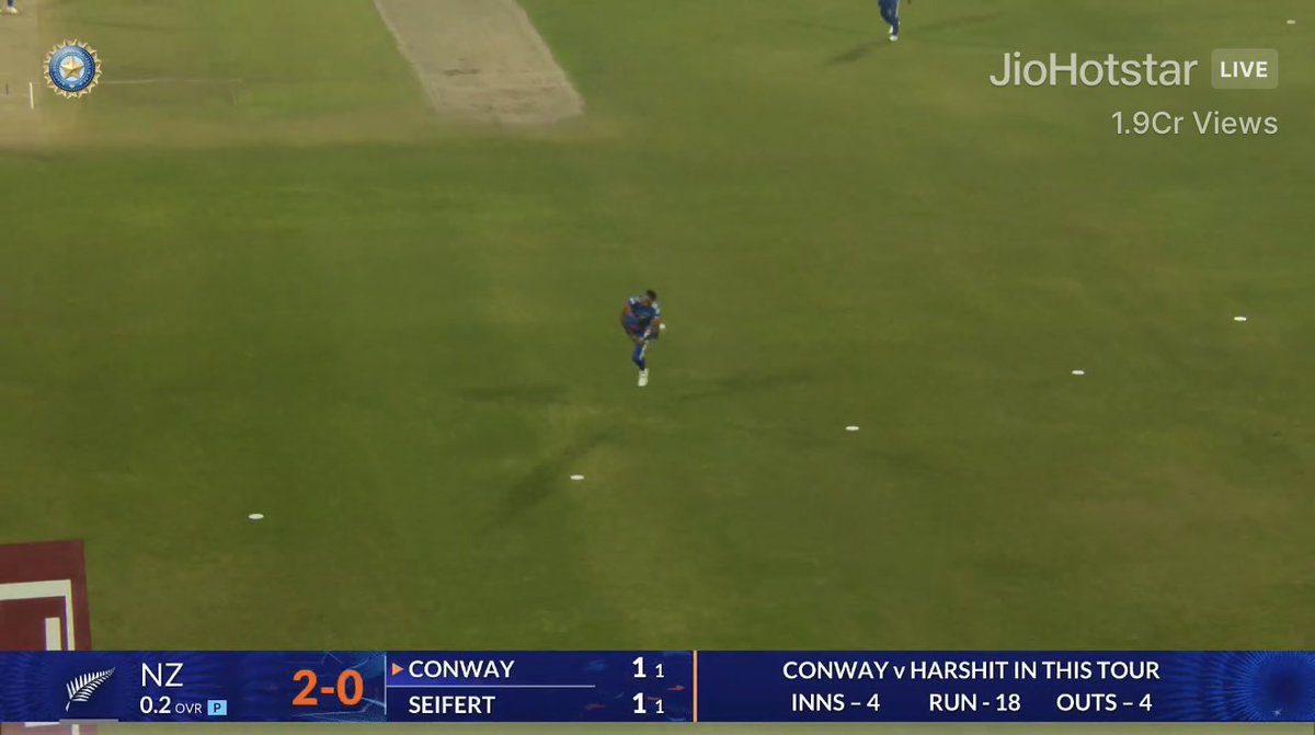 Hardik is a crazy crazy athelete. 
One the craziest catch by Hardik Pandya 🐐