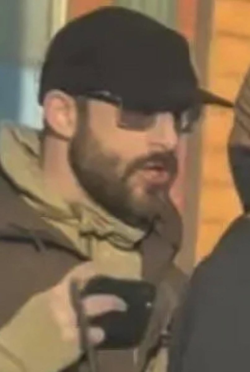 LePapillonBlu2's tweet image. This guy had more courage than the Entire House and Senate, Trump, and all of maga combined.