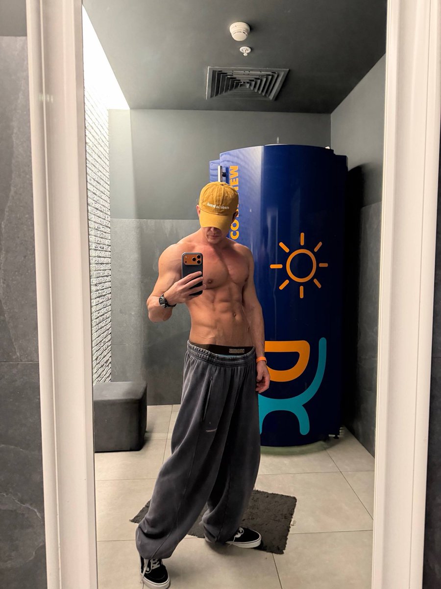 e_evd's tweet image. done ✔️