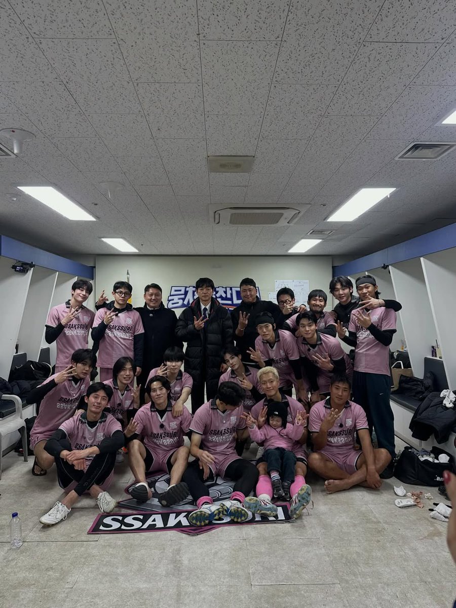 한승우네이버팬카페우승단 tweet media