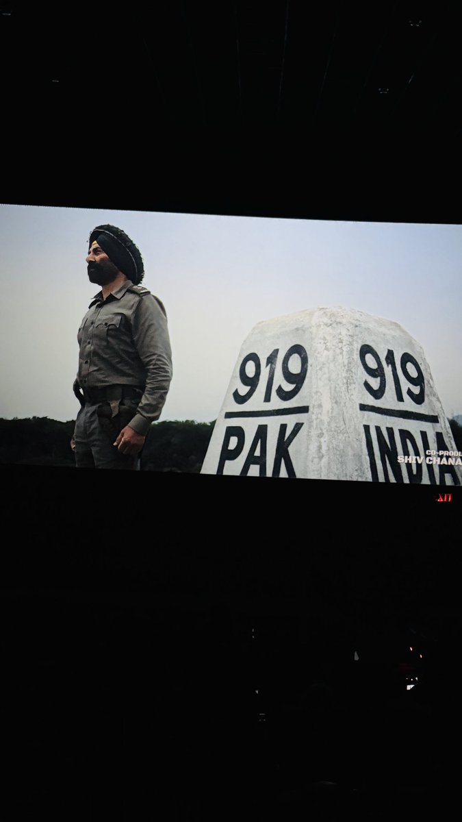 sonalmca10's tweet photo. A perfect full family movie ❤️
No foul language,no awkward scenes-just powerful experience with parents &amp; kids.
Sunny Deol = Sunny Deol 💥 Just like Border (28 years ago), same power!
All actors are excellent @imsunnydeol_  @Varun_dvn @diljitdosanjh @TSeries 
 #Border2MovieReview https://t.co/nb3YaGNRsg