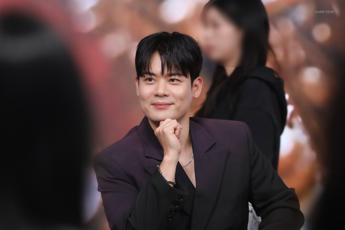 gami_view's tweet image. 260123 ALIVE 뮤직코리아 팬싸
#유채훈 #라포엠 #YouChaehoon #LAPOEM

미남🌟