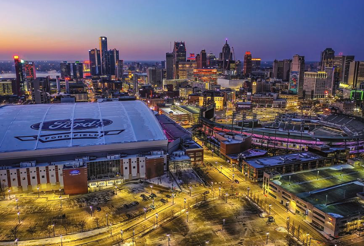 DanReese21's tweet image. What US city has the largest gap between national perception and reality?

My answer: Detroit

Everyone seems to think it’s a run down hell hole w nothing but boarded up buildings.

In reality:

&amp;gt; Completely rejuvenated downtown w businesses, residential, restaurants, &amp;amp; nice…