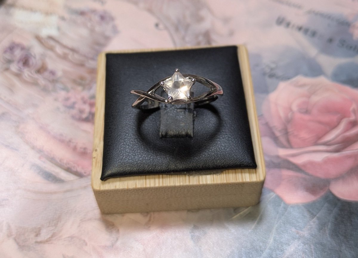 🎁プレゼント企画🎁1/31締切
フォロー＆リポストでok
天然ローズクォーツリング(フリーサイズ)1名様！抽選後にフォロー外す懸賞垢の方、未成年、海外発送❌