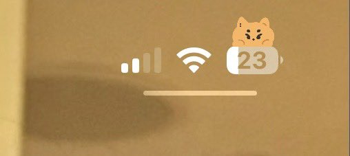 letter_i2's tweet image. 🐻🦊🐰🐶
배터리 꾸미는법..!⚡️

🔗drive.google.com/drive/folders/…

- 링크에 들어가서 png 이미지 다운
- png 이미지를 배경화면 하고 싶은 이미지 위에 올린다!
- 배터리 위치에 맞게 배경 설정을 한다!
- 짜잔〰️