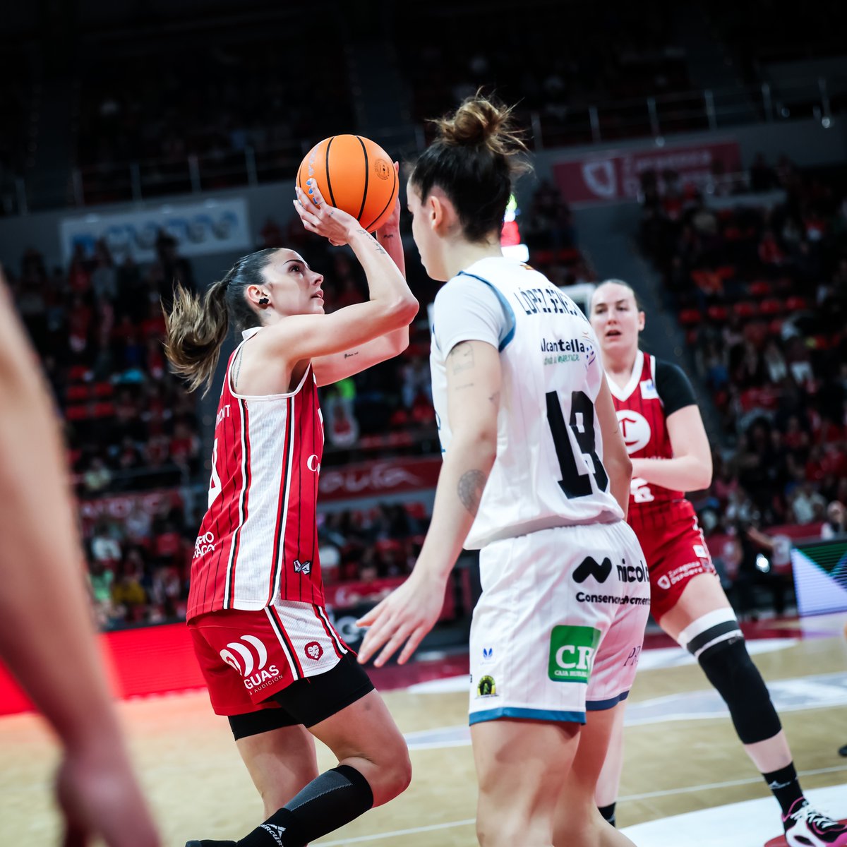 A seis minutos del final: Casademont Zaragoza 64-67 Hozono Global Jairis.

Desde ese momento...

Rebote de Mariona Ortiz
Rebote de Mariona Ortiz
Triple de Mariona Ortiz
Triple de Mariona Ortiz
Robo de Mariona Ortiz
Asistencia de Mariona Ortiz (bandeja de Pueyo)
Tapón de de