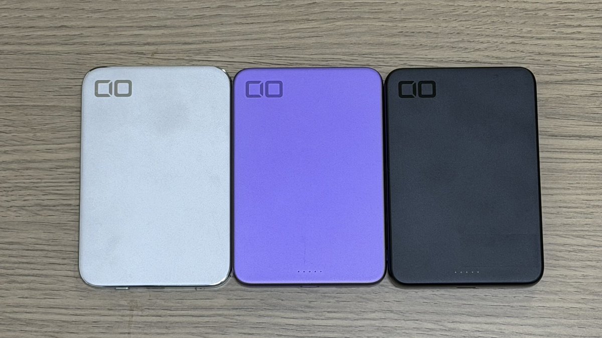 NightGla's tweet photo. #CIO のバッテリーSMARTCOBYが三つ揃ったので、サイズ感の比較。3Kの薄さはすごい。惜しいのは5K 8Kよりも僅かにフットプリントが大きいこと。
いずれも #わくわく するし、所有欲が満たされる。 https://t.co/i2srrfGDlS