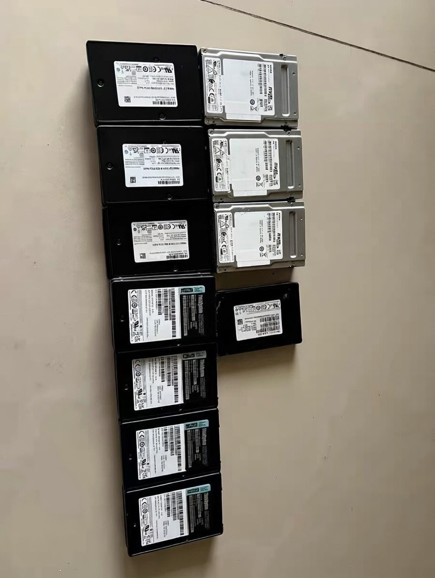 0x_臭小子 tweet media