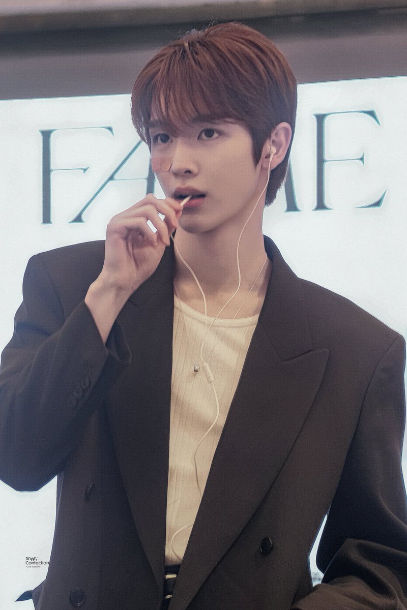 bunniebambie's tweet image. close enough welcome back swat sungchan