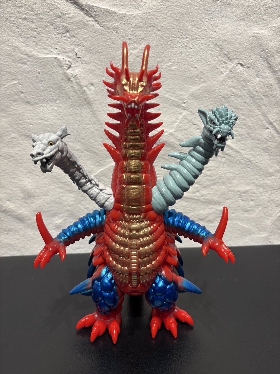 Ｙ・ＭＳＦ製 ウルトラソフビシリーズ 第15弾ウルトラマン80より『三つ首怪獣 ファイヤードラコ』の販売会にご来店頂きありがとうございました！
また2月のエースロボットもよろしくお願い致します！
ワンフェスはＹ・ＭＳＦのブースに居ますので是非そちらもお立ち寄り下さいませ！