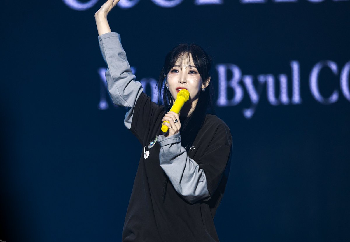 Moonbyul 문별🐹 ] 251122 [MUSEUM : village of eternal glow] IN