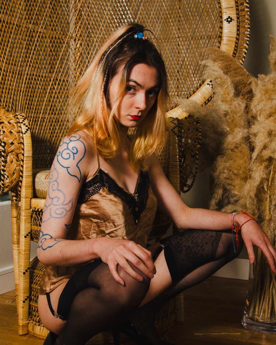 Lily Black tweet media