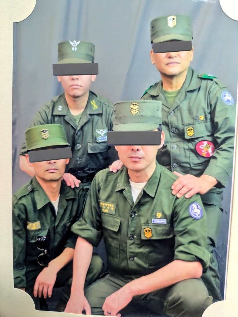 ベトナム派遣前の分隊写真をイメージに
<a href="/VEB_Ostalgie/">VEB Ostalgie@Vショー 1/24→ 3F D-3/4&1/25→C18/19</a> 様の撮影、大人数にも関わらずありがとうございました！！