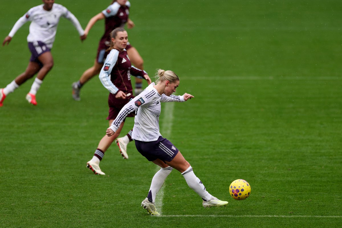 7️⃣0️⃣': Aston Villa 1-1 United
7️⃣9️⃣': Aston Villa 1-4 United

We 👏 Never 👏 Back 👏 Down 👏