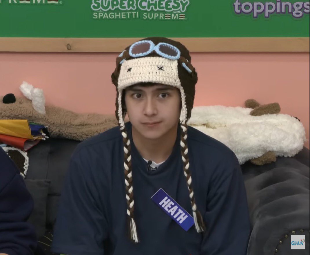 clntqsol's tweet image. my multo is if heath doesn’t get that spot in the big 4 this pbb season. he has it all—smart, strategic, funny, respectful, bubbly, family-oriented, and open to growth. bonus na lang ang looks niya 🥹 ilaban natin si moymoy hanggang duoo 🙏🏻

BBS HEATH