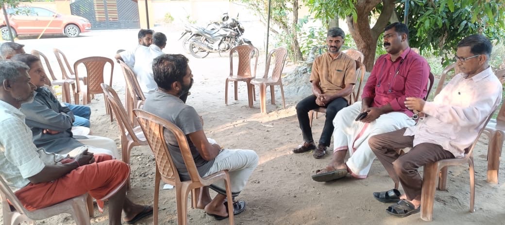 AAP delegates, led by District President Venugopal, Udayan Sukumaran, visited the family of Ajeesh (37), Palakkad, who  suicide after a loan app threatened to circulate morphed pictures of him over an unpaid loan.

AAP demanded strict action against such predatory loan apps.