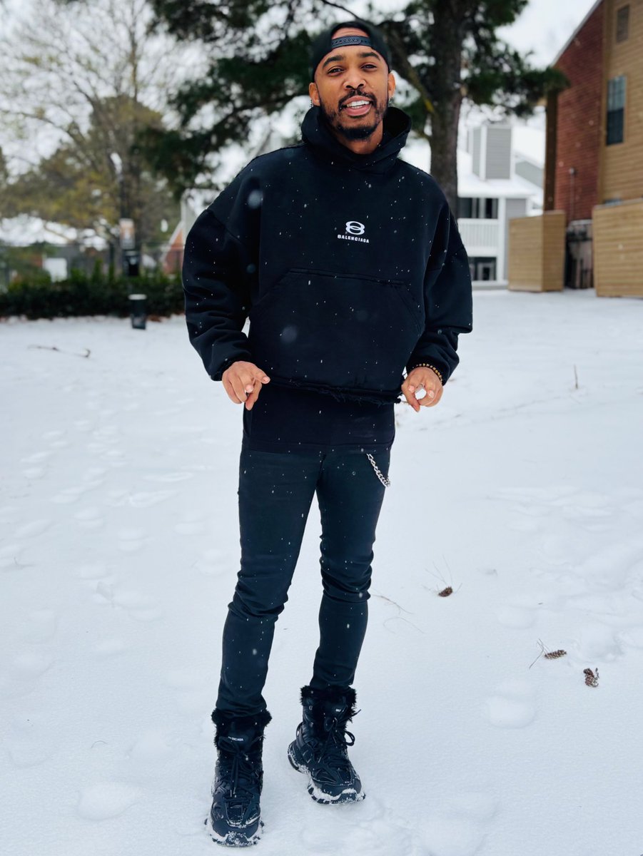 Flyguy901 tweet media
