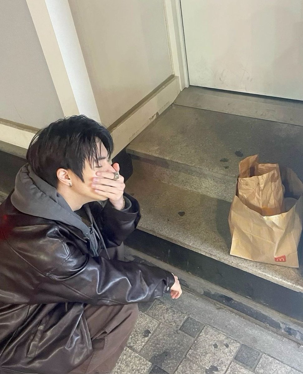 duckeggs889's tweet image. 가끔은 전남친이 그립다 사실 요즘은 맨날 그립다